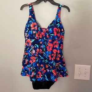 Miraclesuit Swimwear-Ruffled Skirt one piece